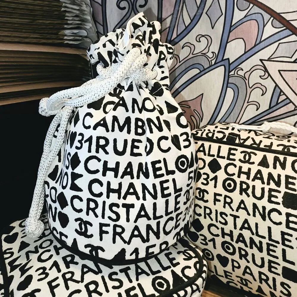 Chanel 1991 Rare Vintage 3pc Coco Cristalle Logo Zip Makeup Travel Cases Bags